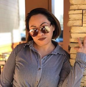 Meet your Posher, Alma daisy